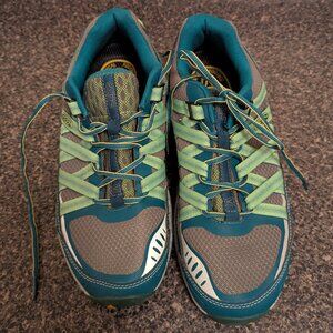 Keen Versatrail Hiking Sneakers